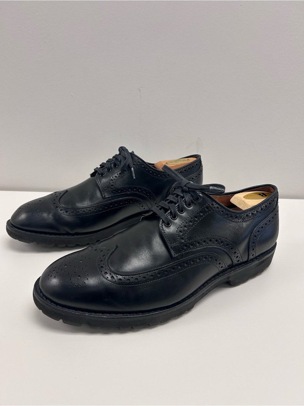 Allen Edmonds 10.5 3E (EEE) wide Tate derby wingtip dress shoes